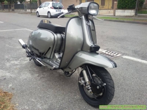 Lambretta Custom DL 125 Bergamo 02