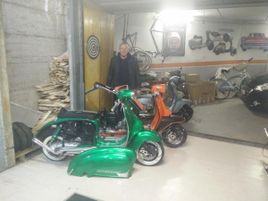 Gary l'inglese nel garage di Custom Lambretta